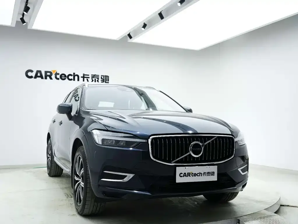 Volvo XC60 — фото 9
