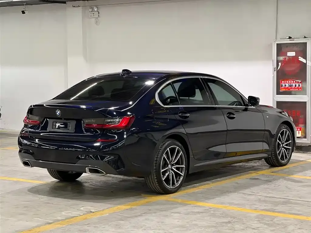BMW 3 Series 2022 из CN, фото 2