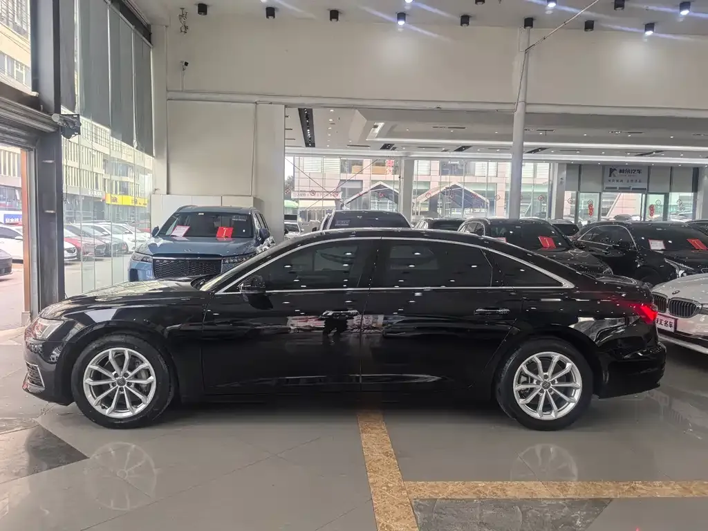 Audi A6L 2021 из CN, фото 6