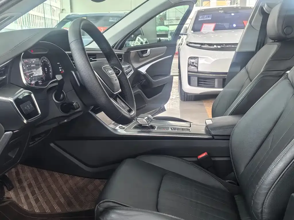Audi A6L 2021 из CN, фото 8