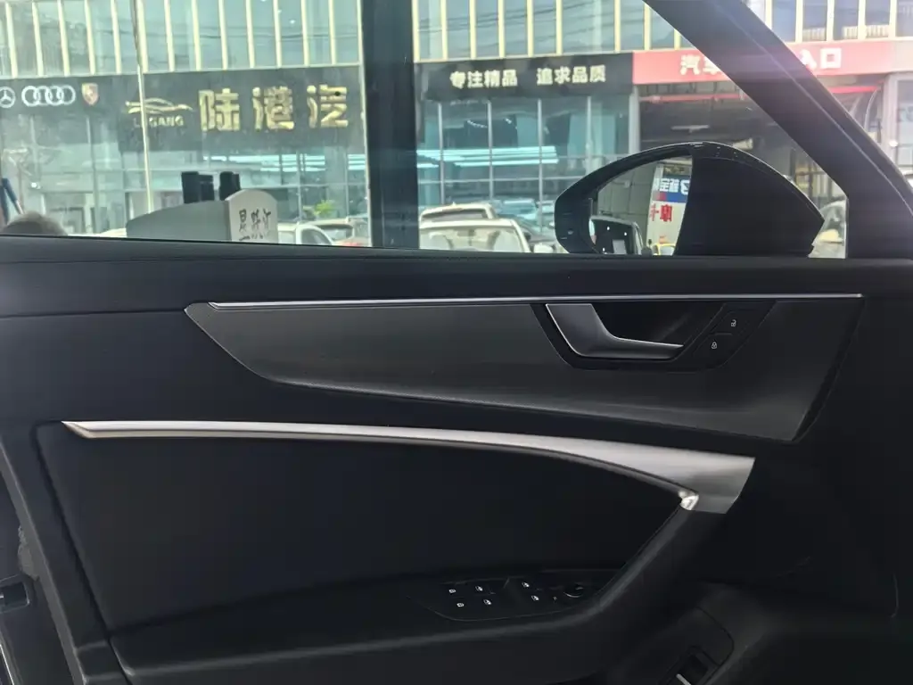 Audi A6L 2021 из CN, фото 3