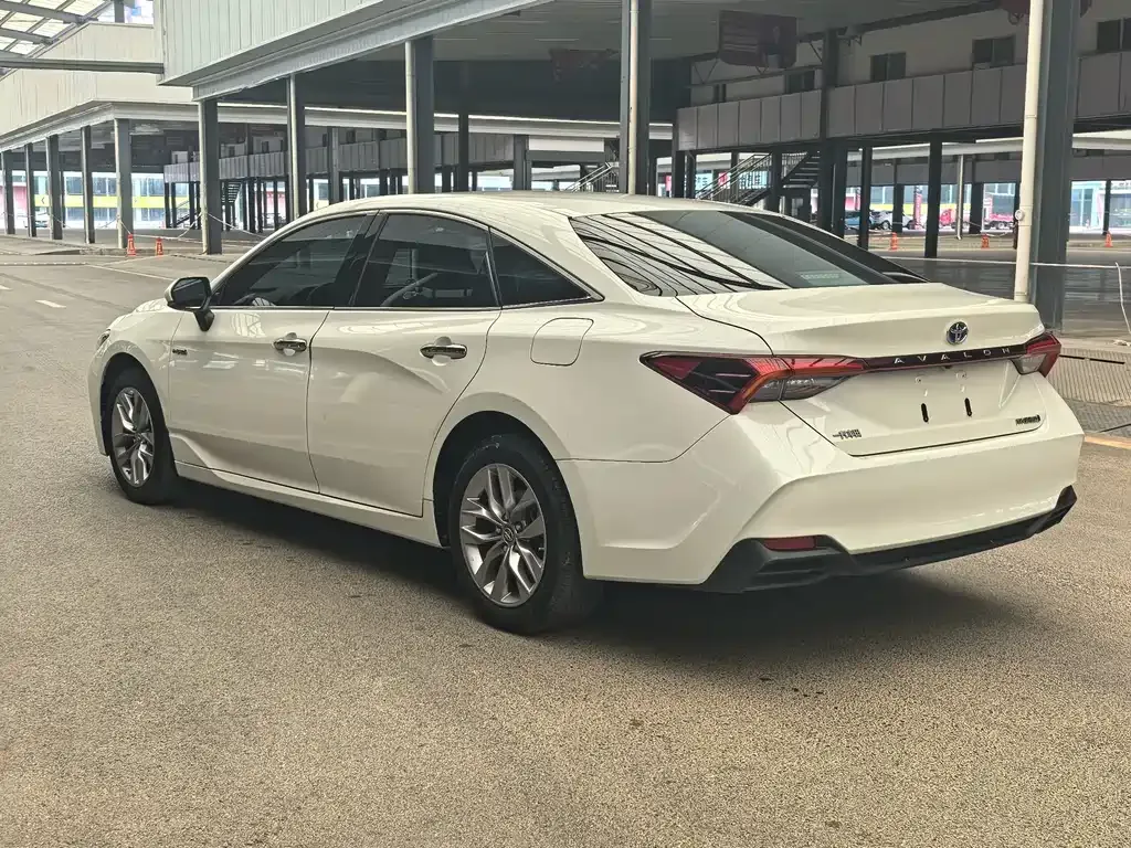 Toyota Avalon 2021 из CN, фото 8