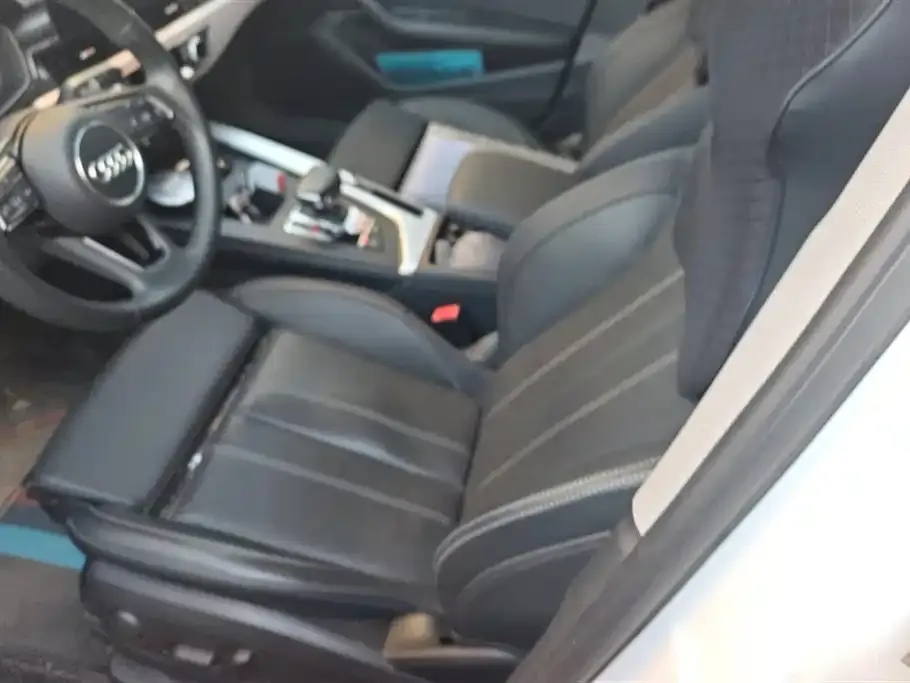 Audi A4L 2021 из CN, фото 4