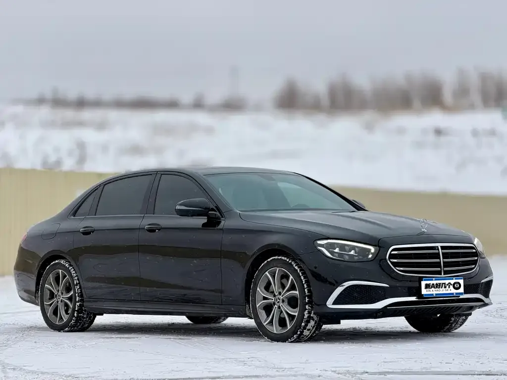 Mercedes-Benz E-Class — фото 7