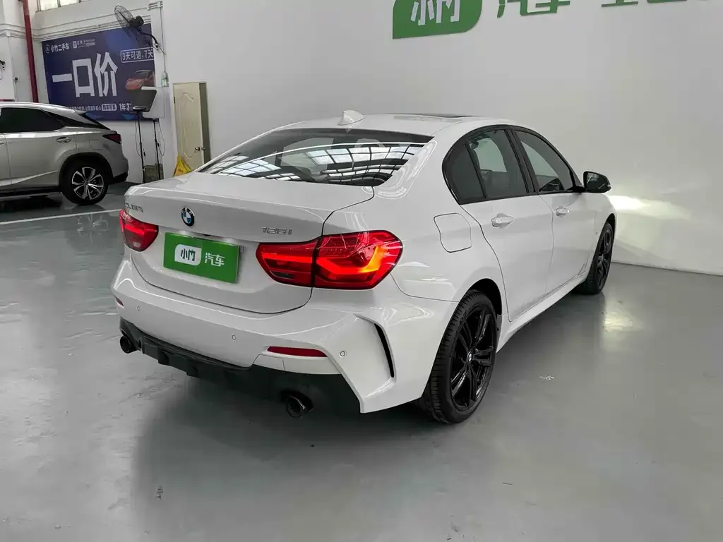 BMW 1 Series 2022 из CN, фото 6