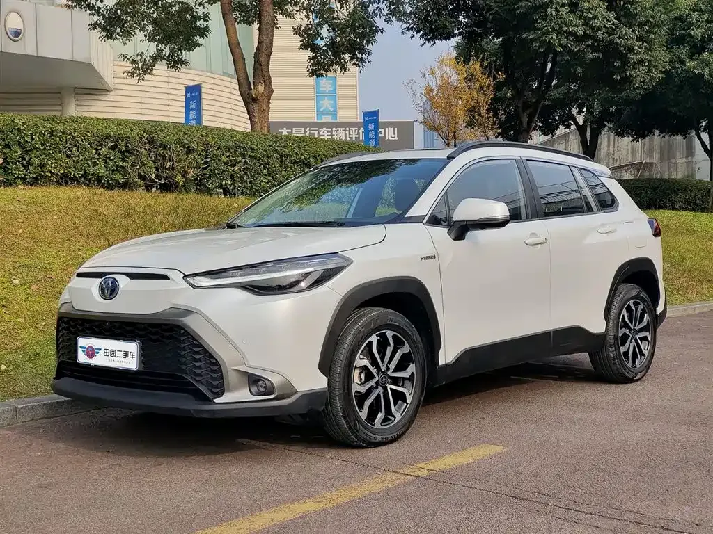 Toyota Frontlander 2023 из CN, фото 1