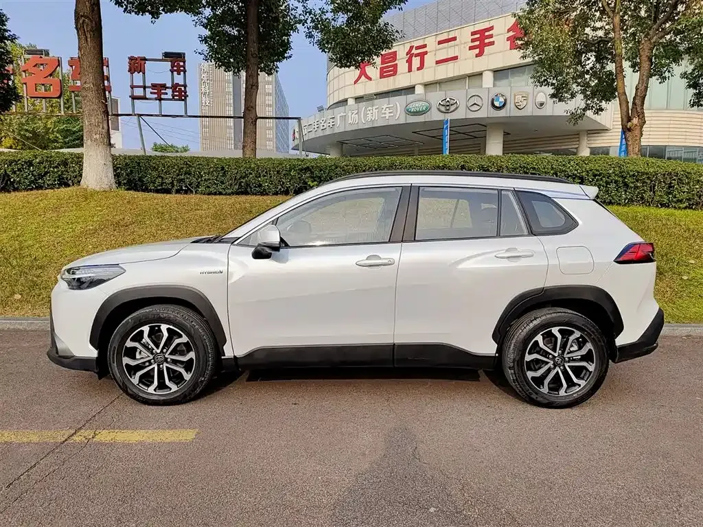 Toyota Frontlander 2023 из CN, фото 9