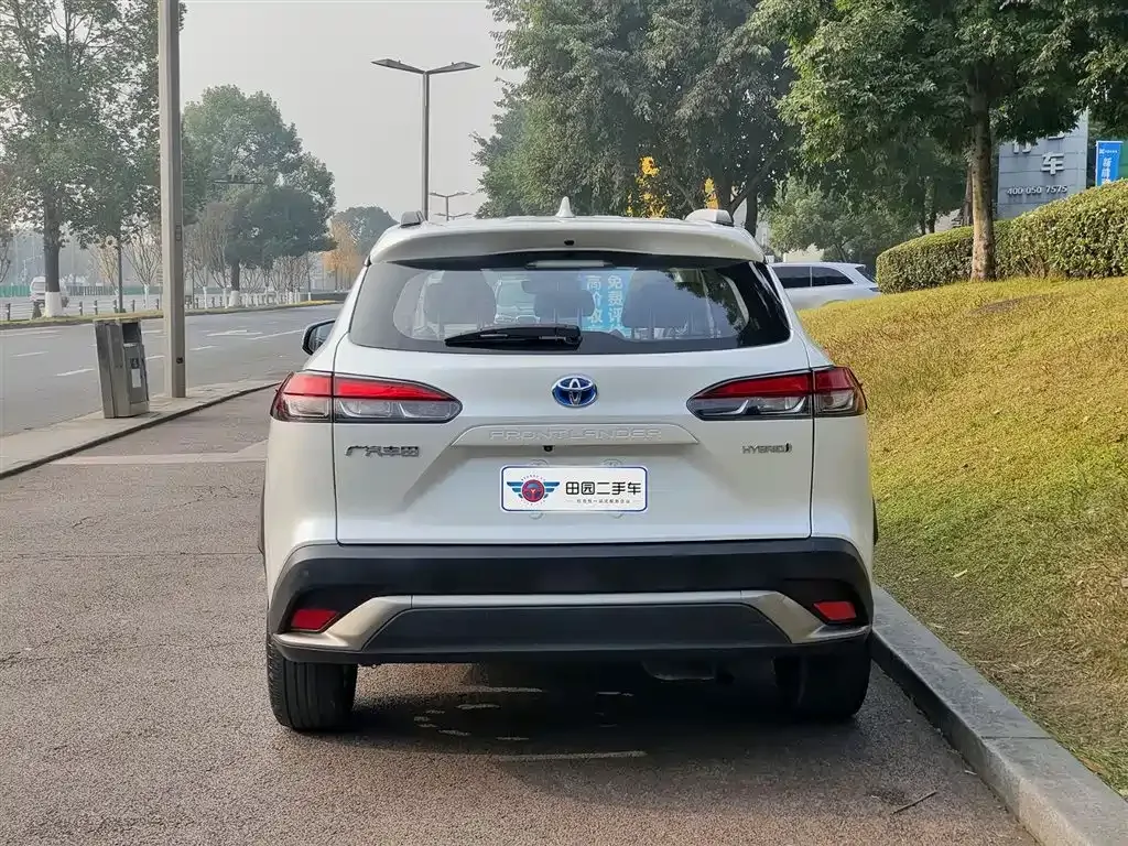 Toyota Frontlander 2023 из CN, фото 10