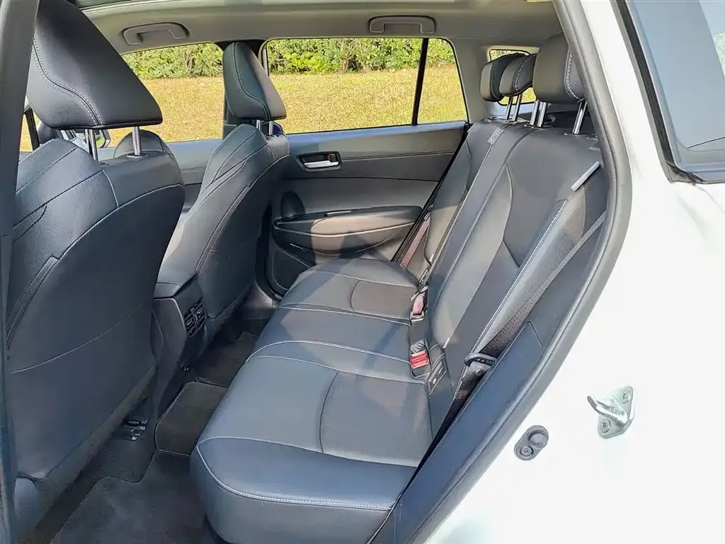 Toyota Frontlander 2023 из CN, фото 3