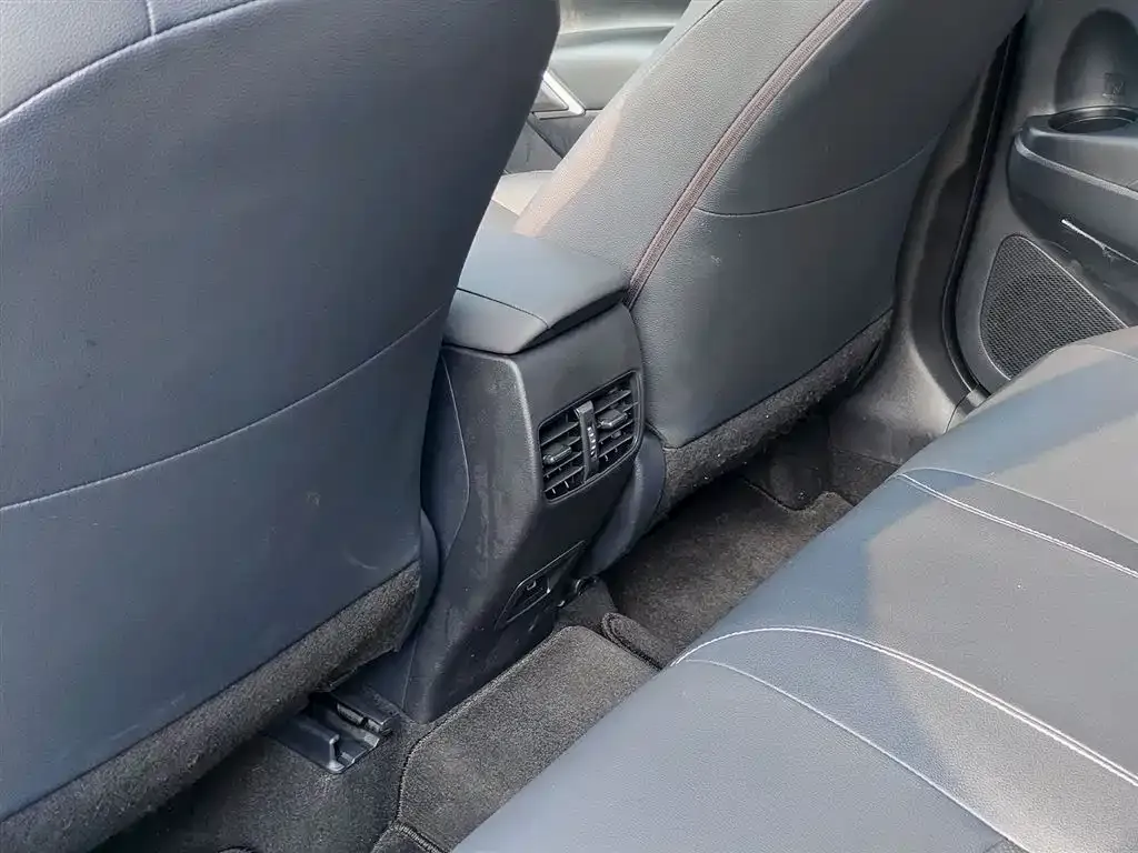 Toyota Frontlander 2023 из CN, фото 7