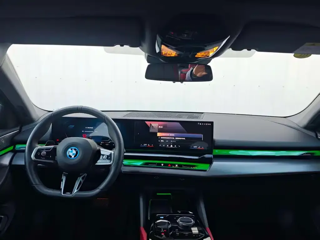 BMW i5 2025 из CN, фото 7
