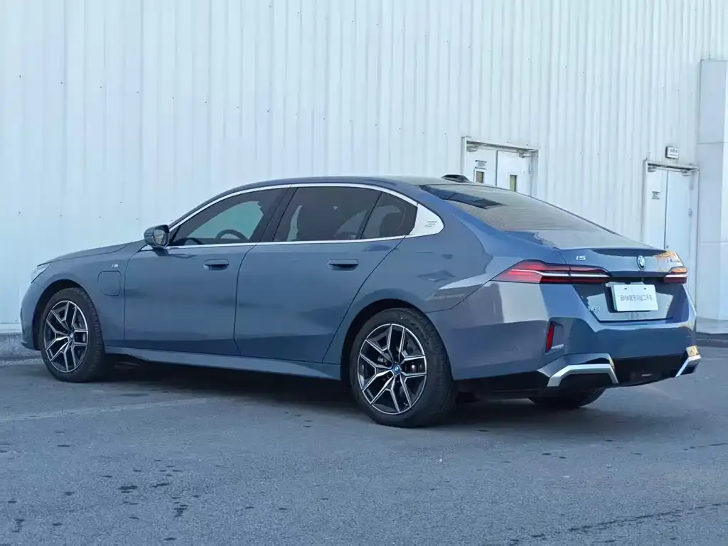 BMW i5 2025 из CN, фото 5