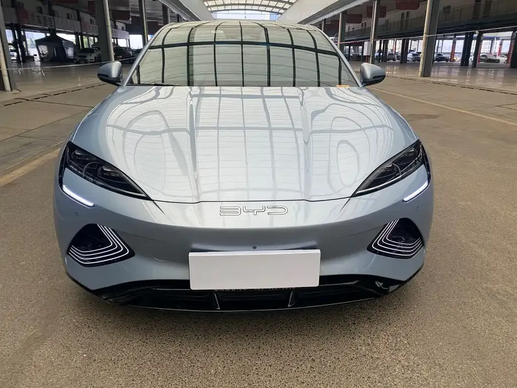 BYD Seal — фото 4