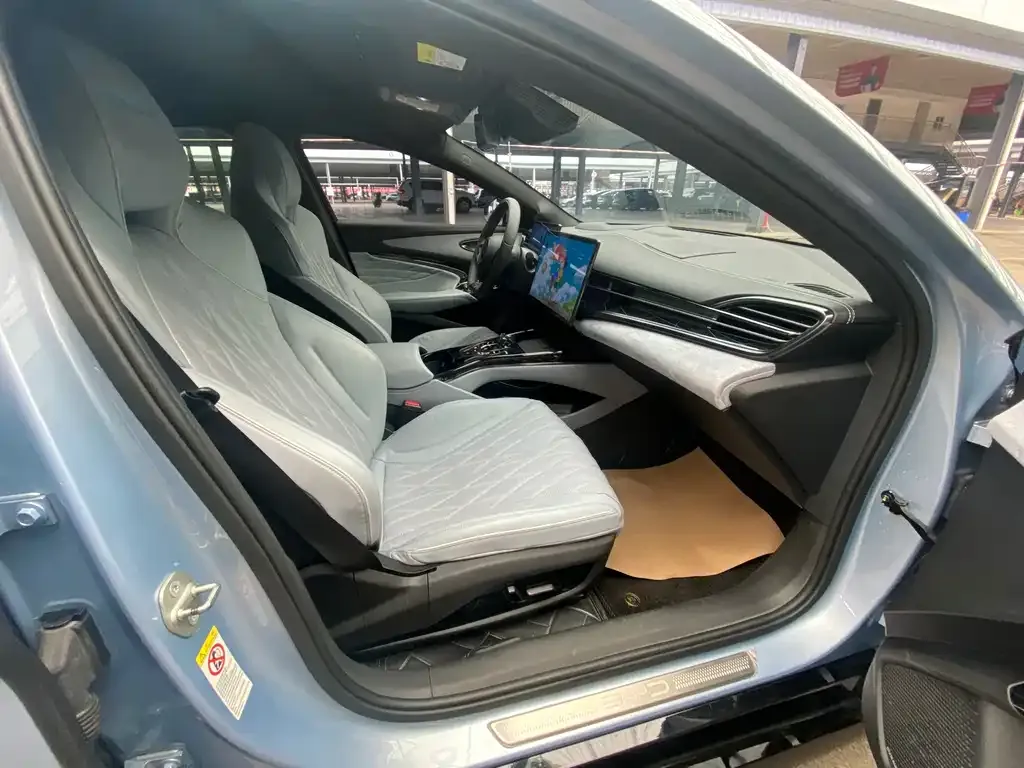 BYD Seal — фото 6