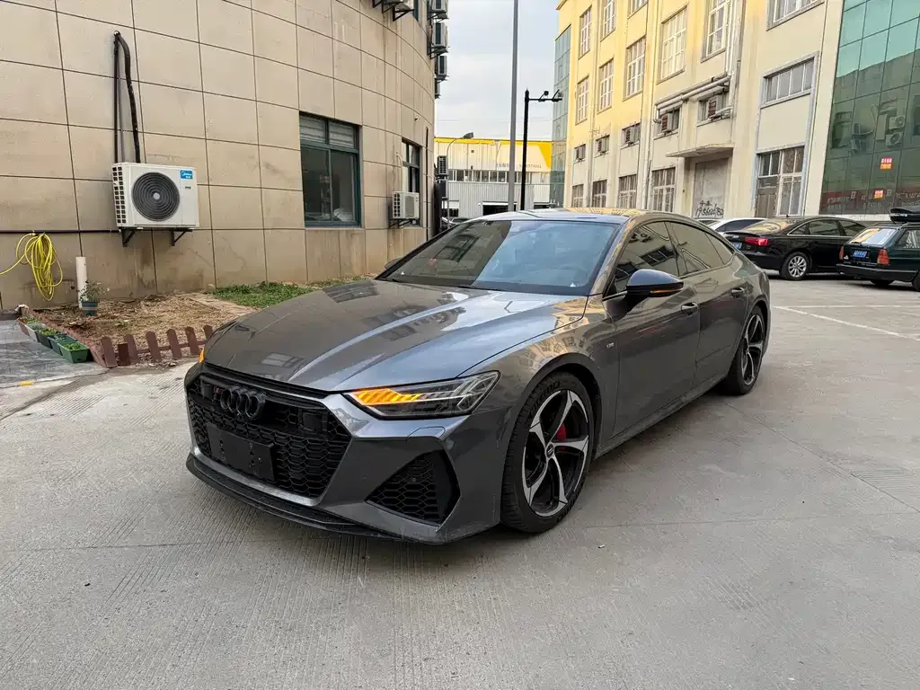 Audi A7 2021 из CN, фото 1