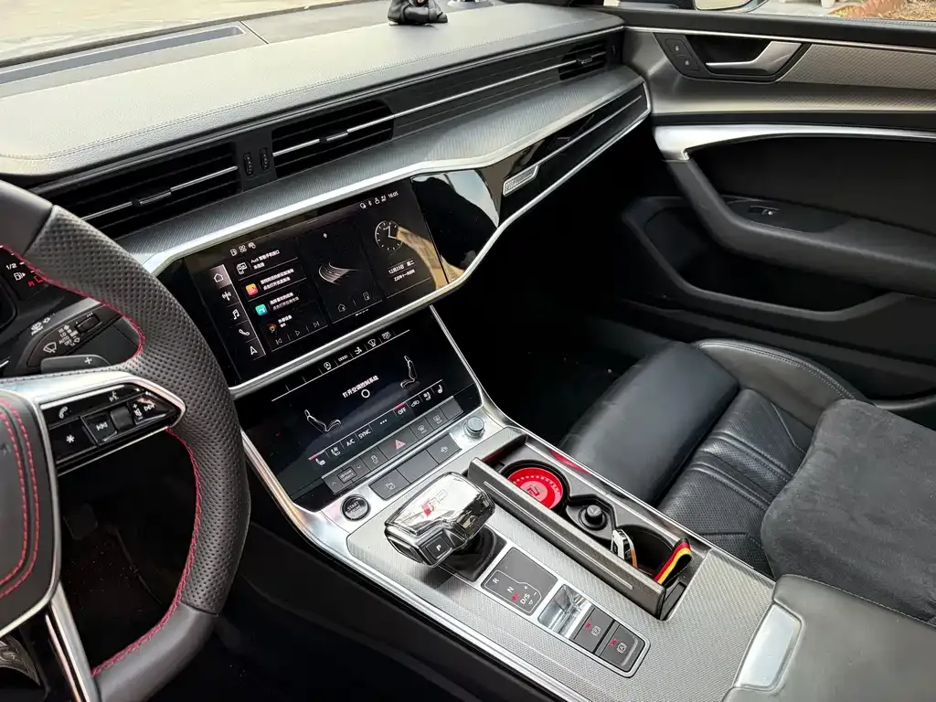 Audi A7 2021 из CN, фото 4