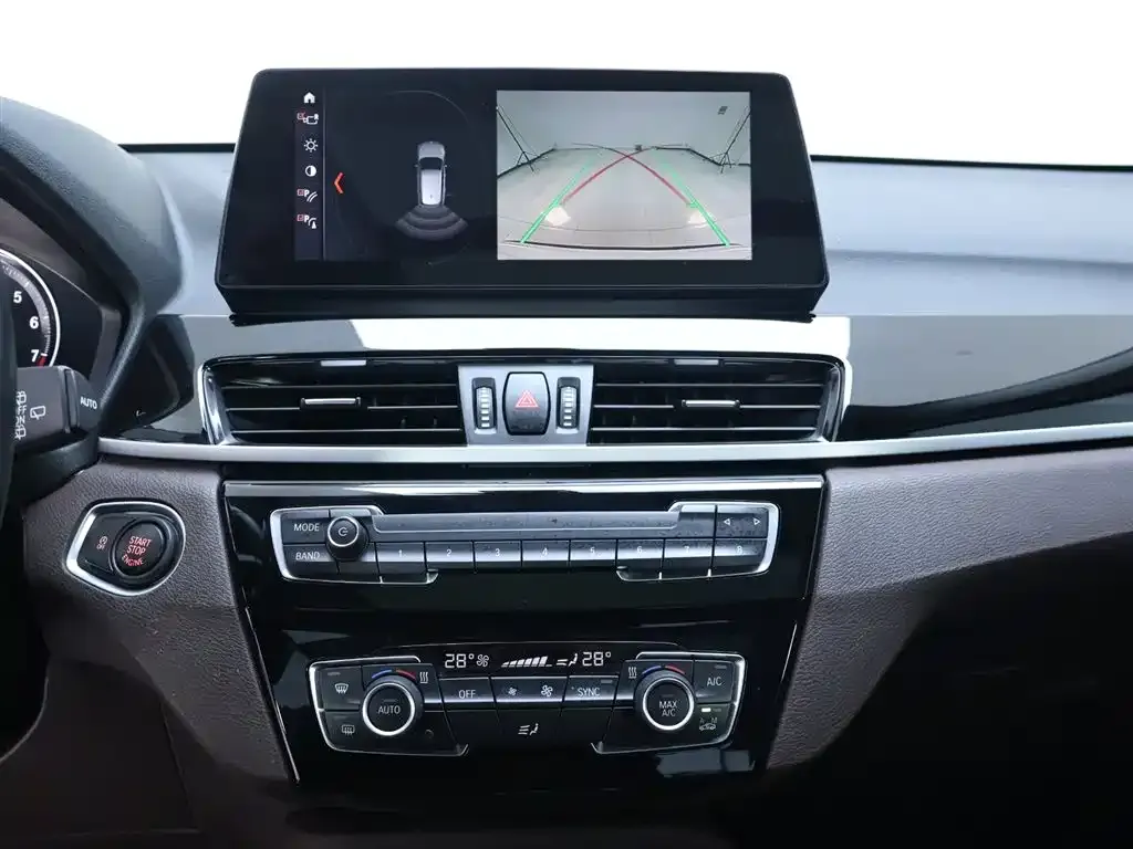 BMW X1 2021 из CN, фото 10