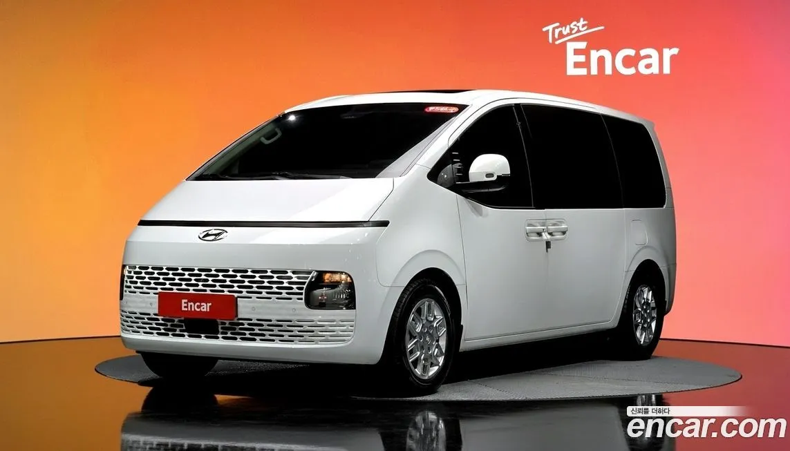 Hyundai Staria — фото 1