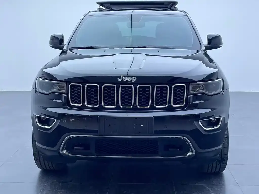 Jeep Grand Cherokee (Import) — фото 4