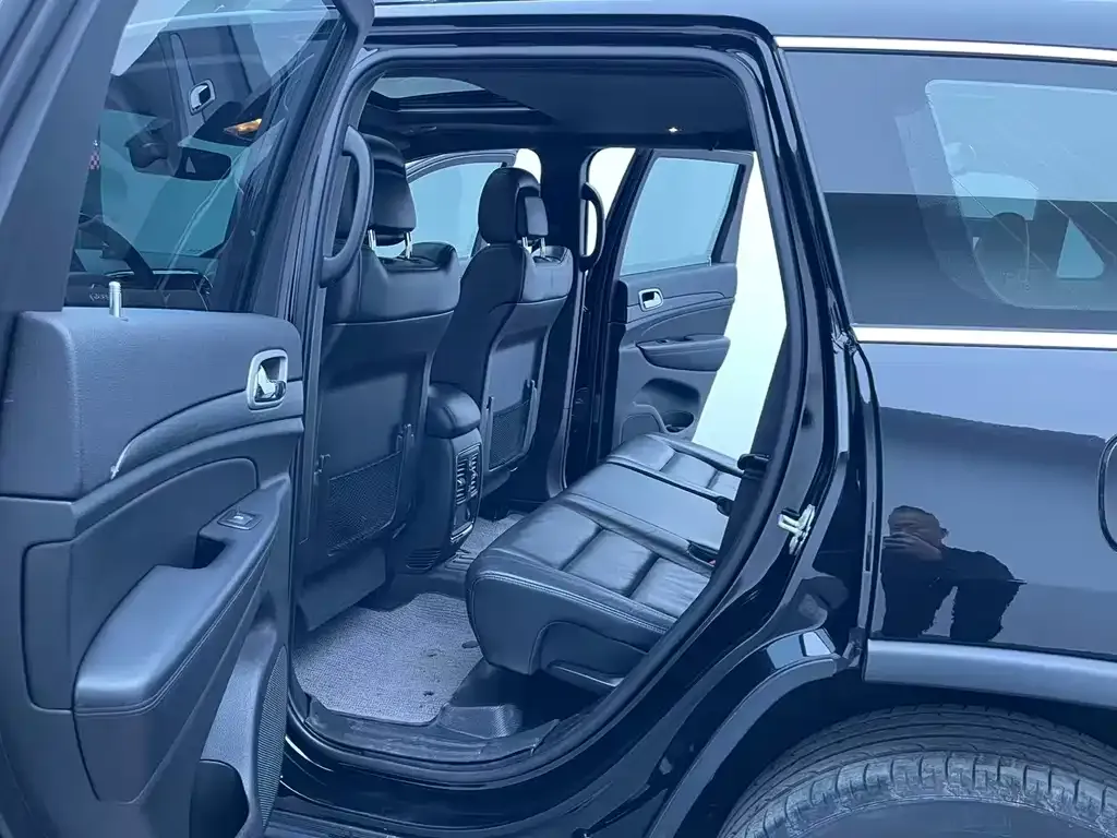 Jeep Grand Cherokee (Import) — фото 3