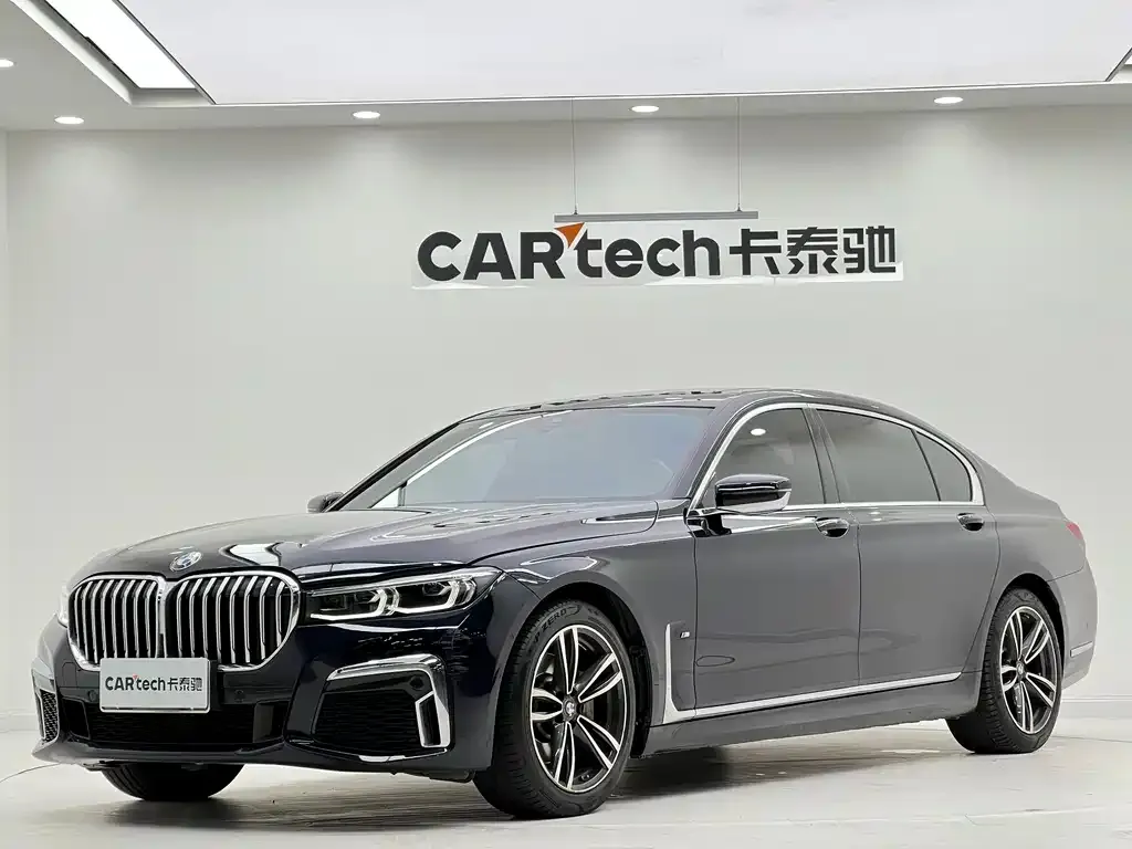 BMW 7 Series — фото 1