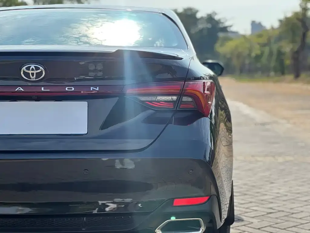 Toyota Avalon 2022 из CN, фото 8