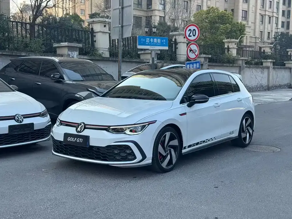 Volkswagen Golf GTI 2022 из CN, фото 1