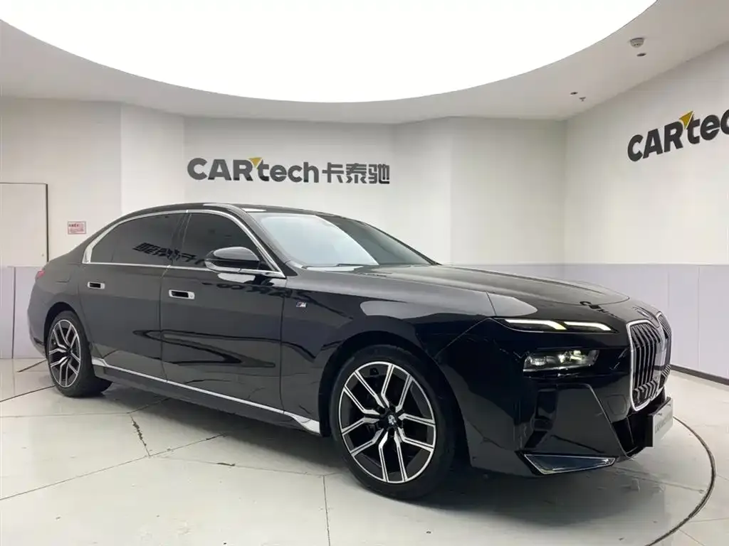 BMW 7 Series 2023 из CN, фото 8