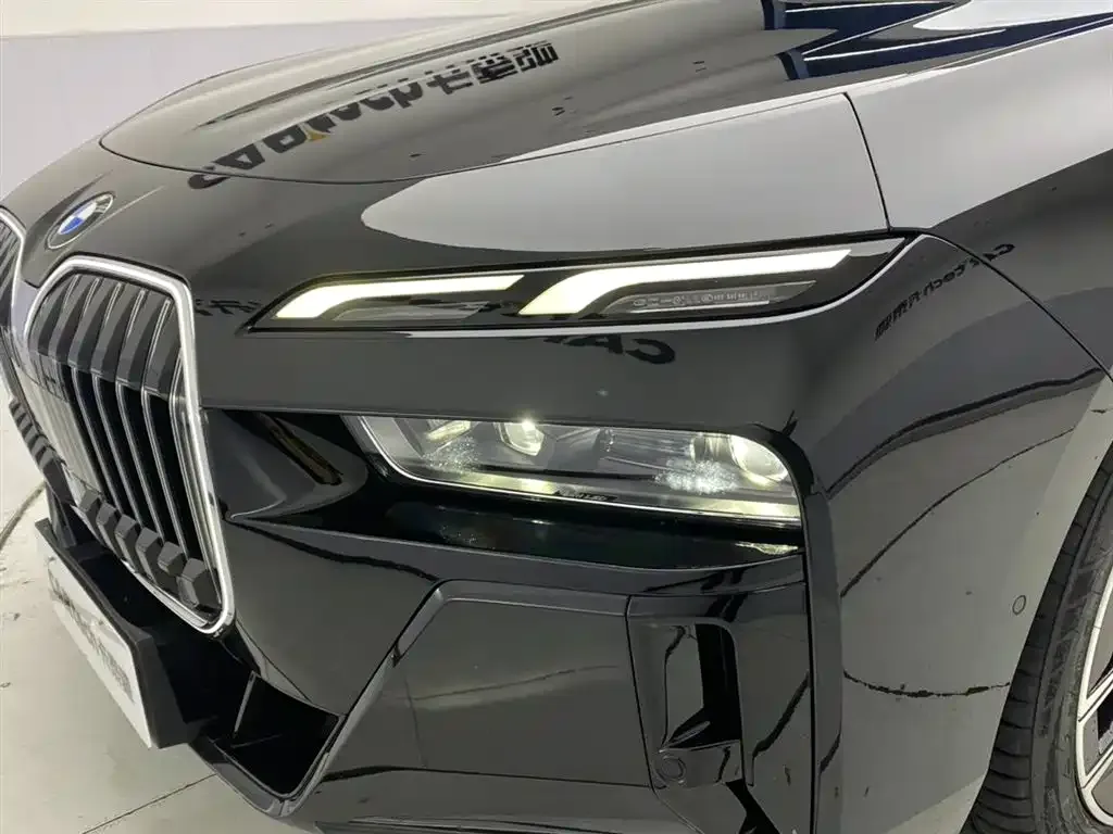 BMW 7 Series 2023 из CN, фото 7