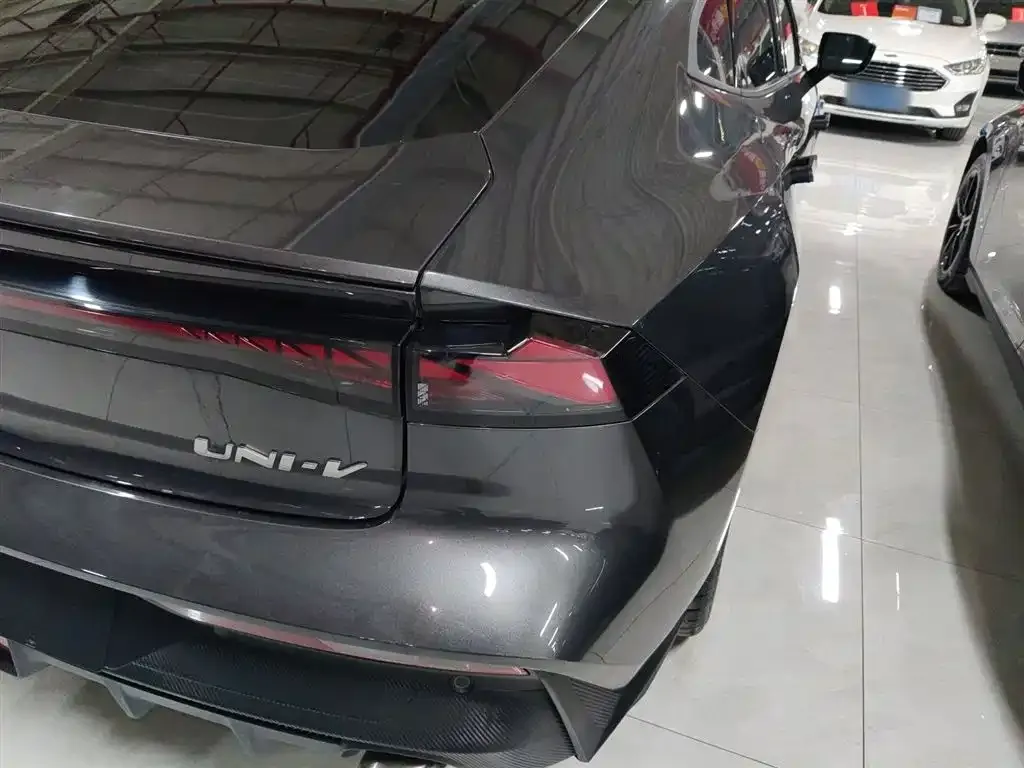Changan UNI-V 2025 из CN, фото 8