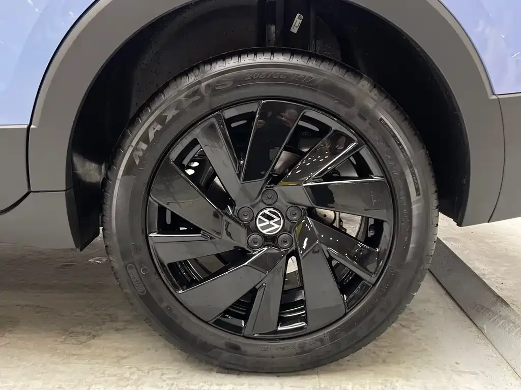 Volkswagen Tharu 2024 из CN, фото 8