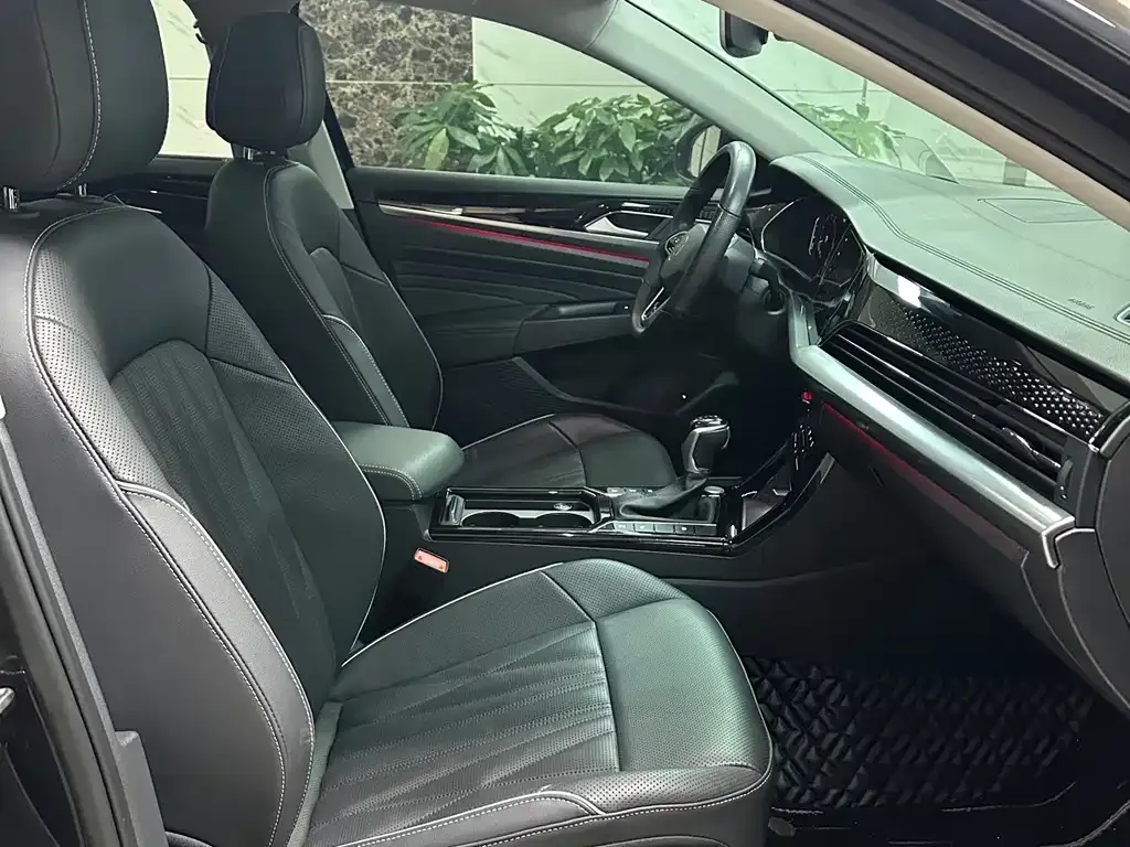 Volkswagen Passat 2022 из CN, фото 10