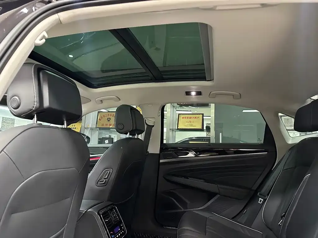 Volkswagen Passat 2022 из CN, фото 9