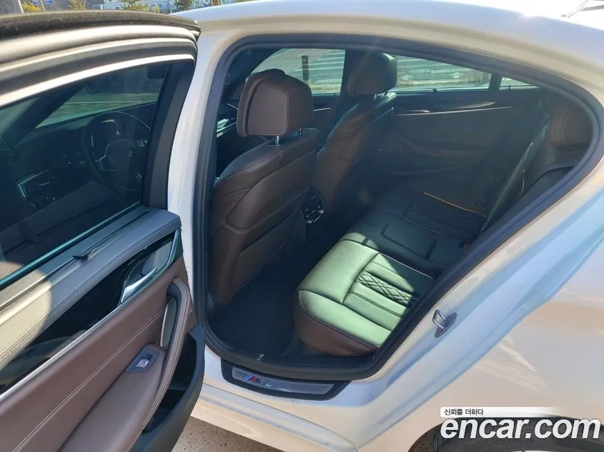 BMW 5-Series 2022 из KR, фото 2