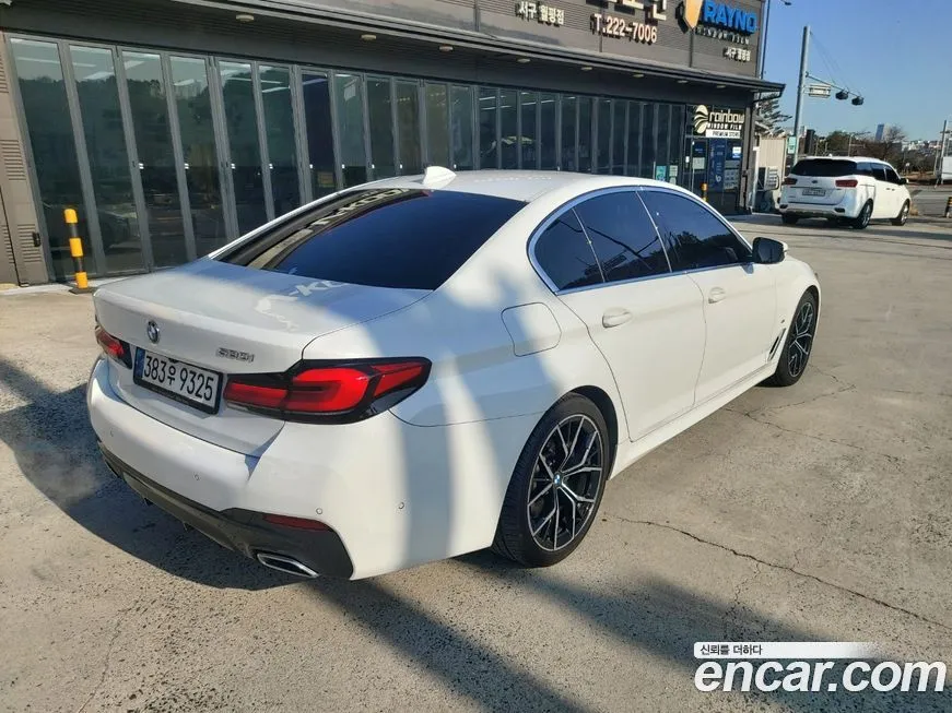 BMW 5-Series 2022 из KR, фото 8