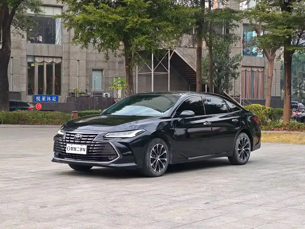 Toyota Avalon 2023 из CN, фото 1