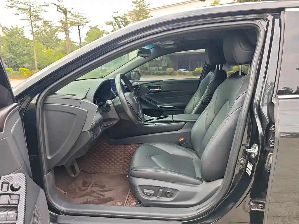 Toyota Avalon 2023 из CN, фото 4