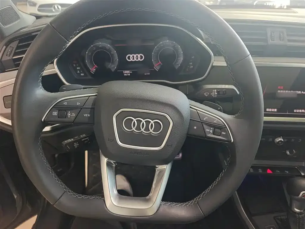 Audi Q3 2023 из CN, фото 10