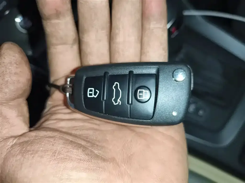 Audi Q3 2023 из CN, фото 4