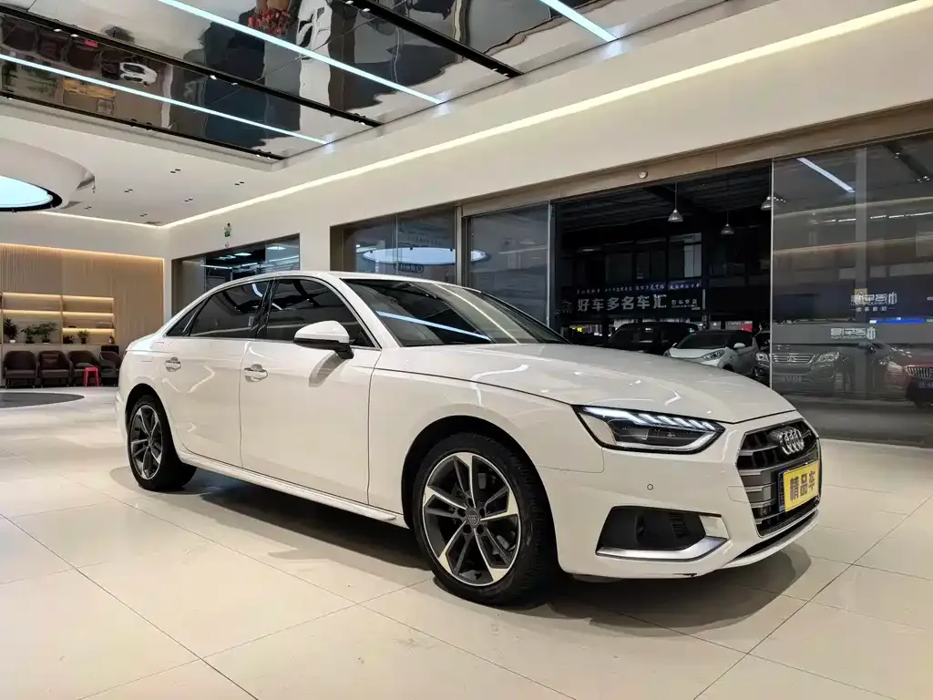 Audi A4L — фото 5