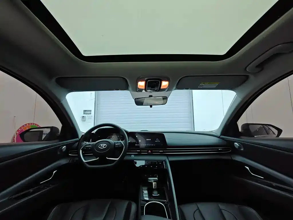 Hyundai Elantra 2022 из CN, фото 6