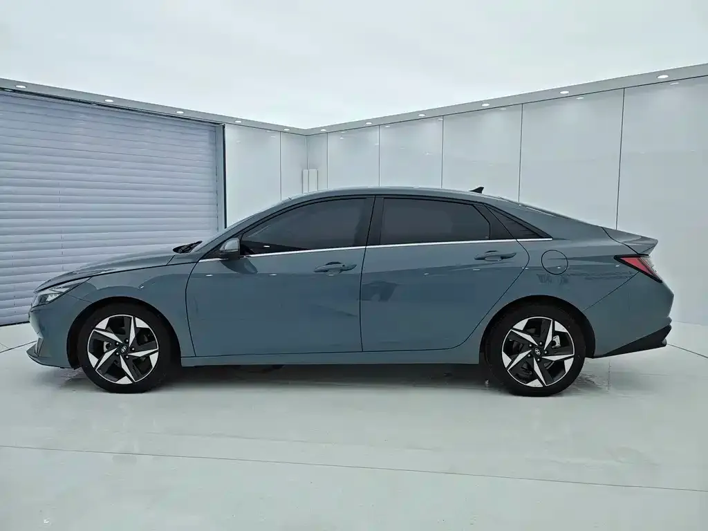 Hyundai Elantra 2022 из CN, фото 2