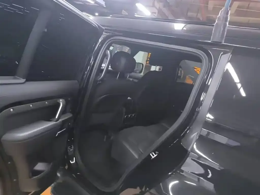 Land Rover Defender 2025 из CN, фото 4