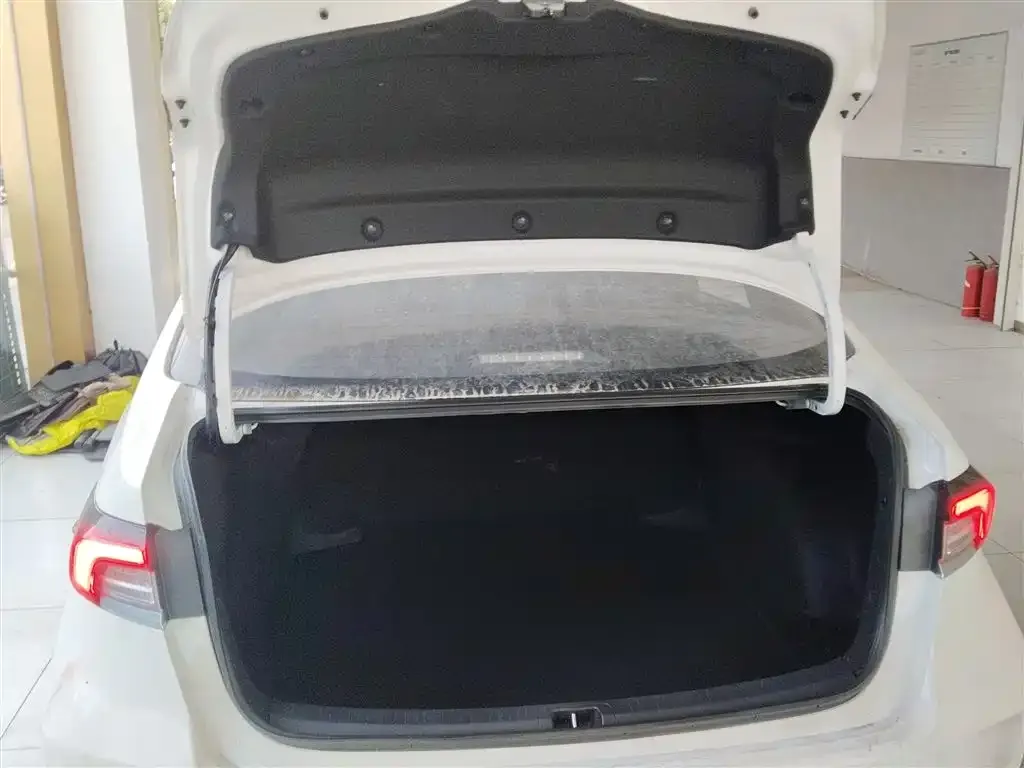 Toyota Corolla 2023 из CN, фото 4