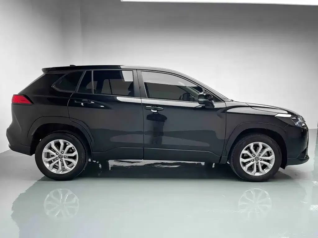 Toyota Frontlander 2024 из CN, фото 8