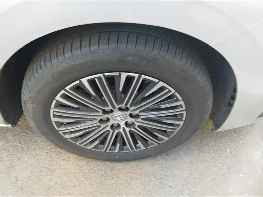 Buick GL8 Hybrid — фото 7
