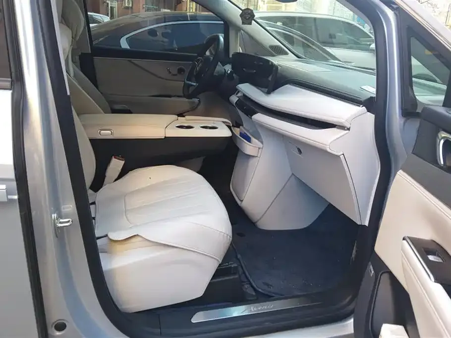 Buick GL8 Hybrid — фото 5