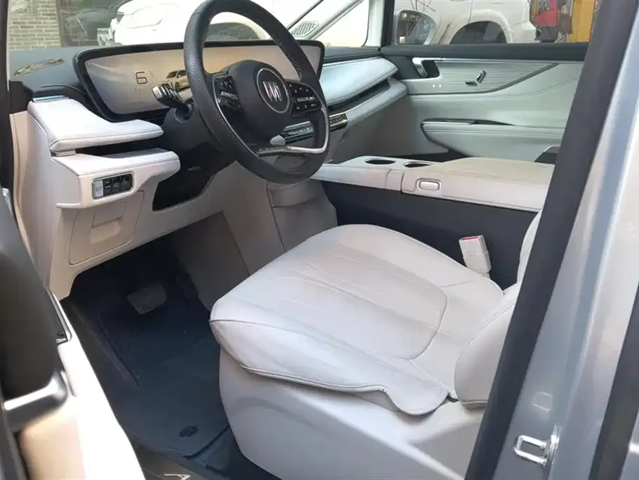 Buick GL8 Hybrid — фото 6