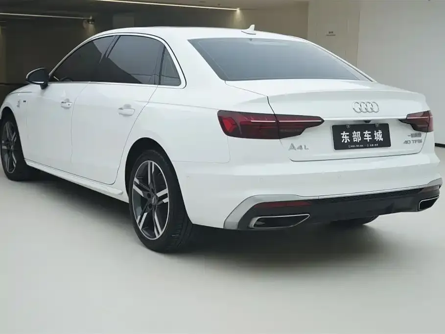 Audi A4L — фото 2