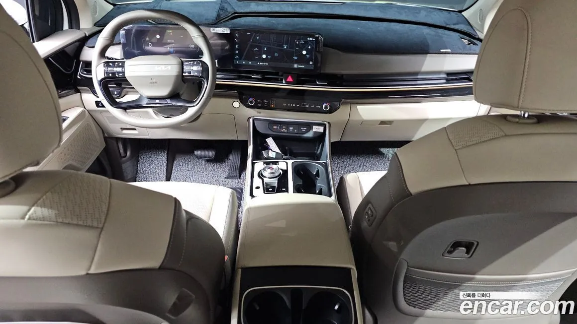 Kia Carnival — фото 8